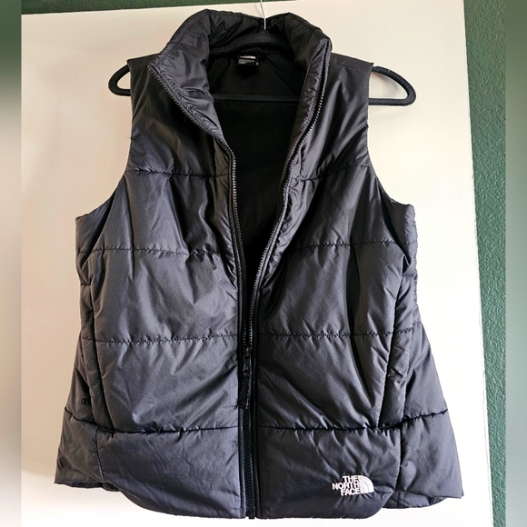 The North Face Jackets & Blazers - The North Face Black Puffer Vest